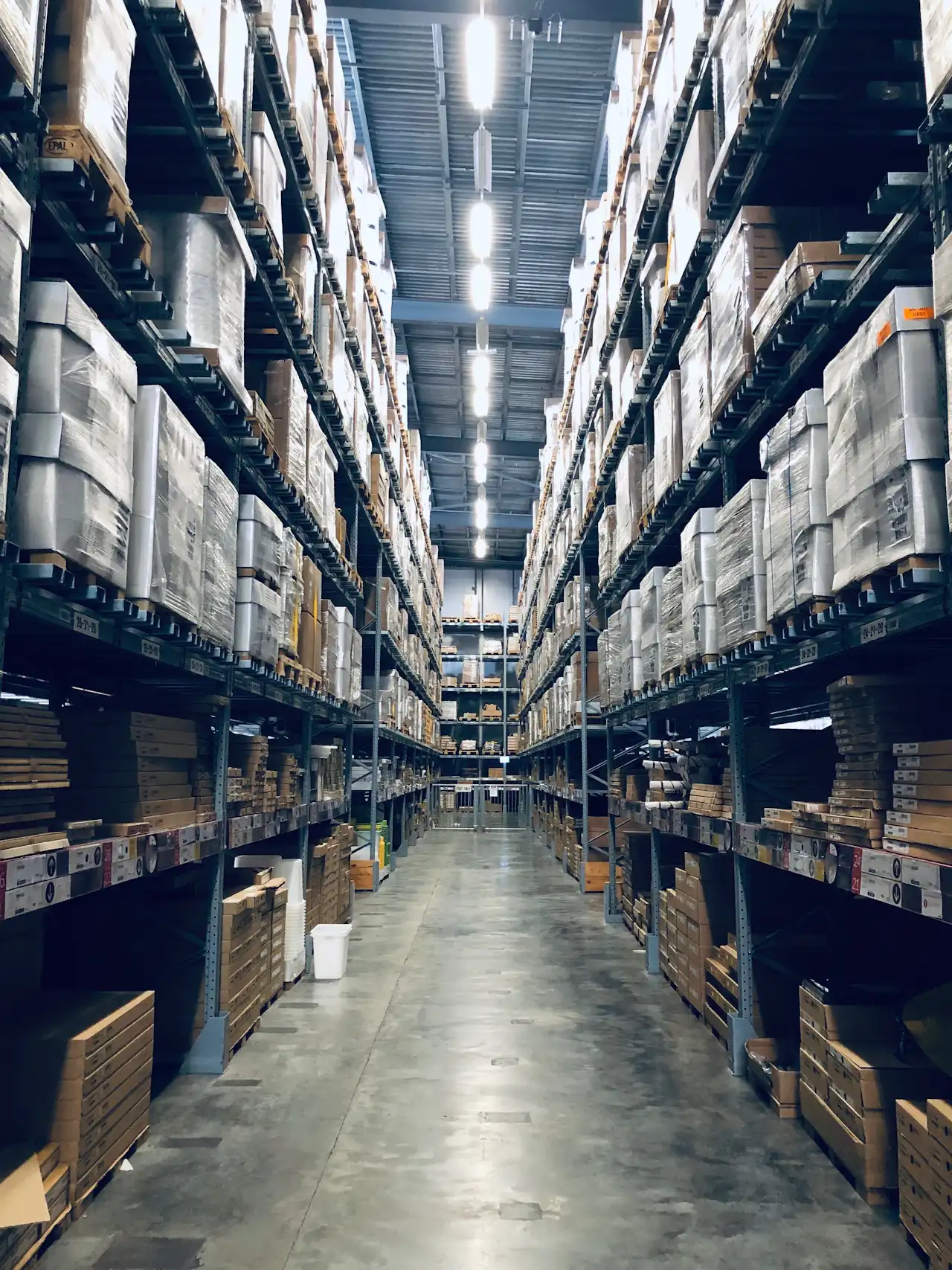 مكافحة الحشرات في المستودعات والمخازن المبرّدة في الإمارات (HACCP / BRC)